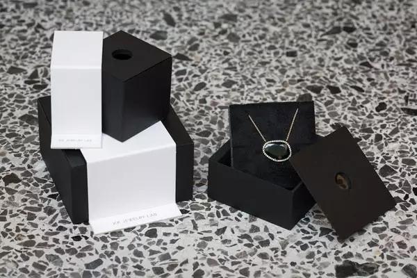 handmade jewelry packaging