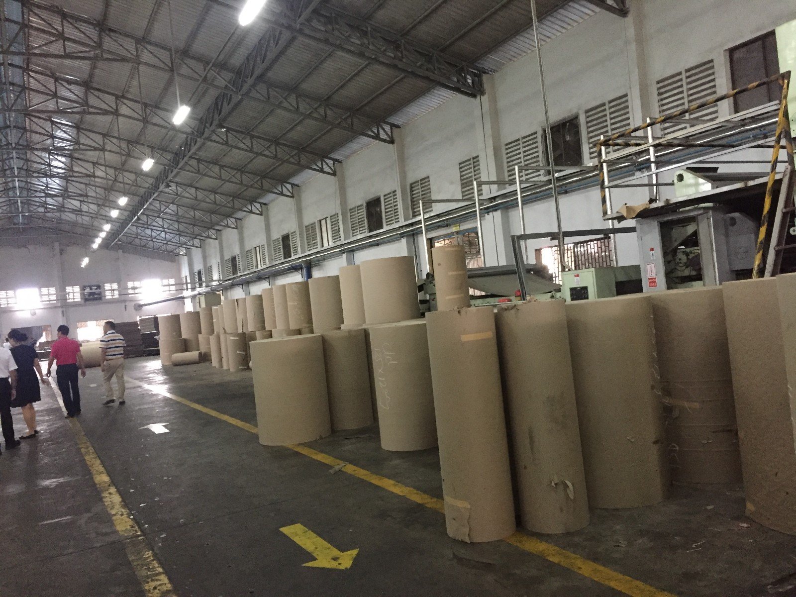 corrugated paper packaging factory